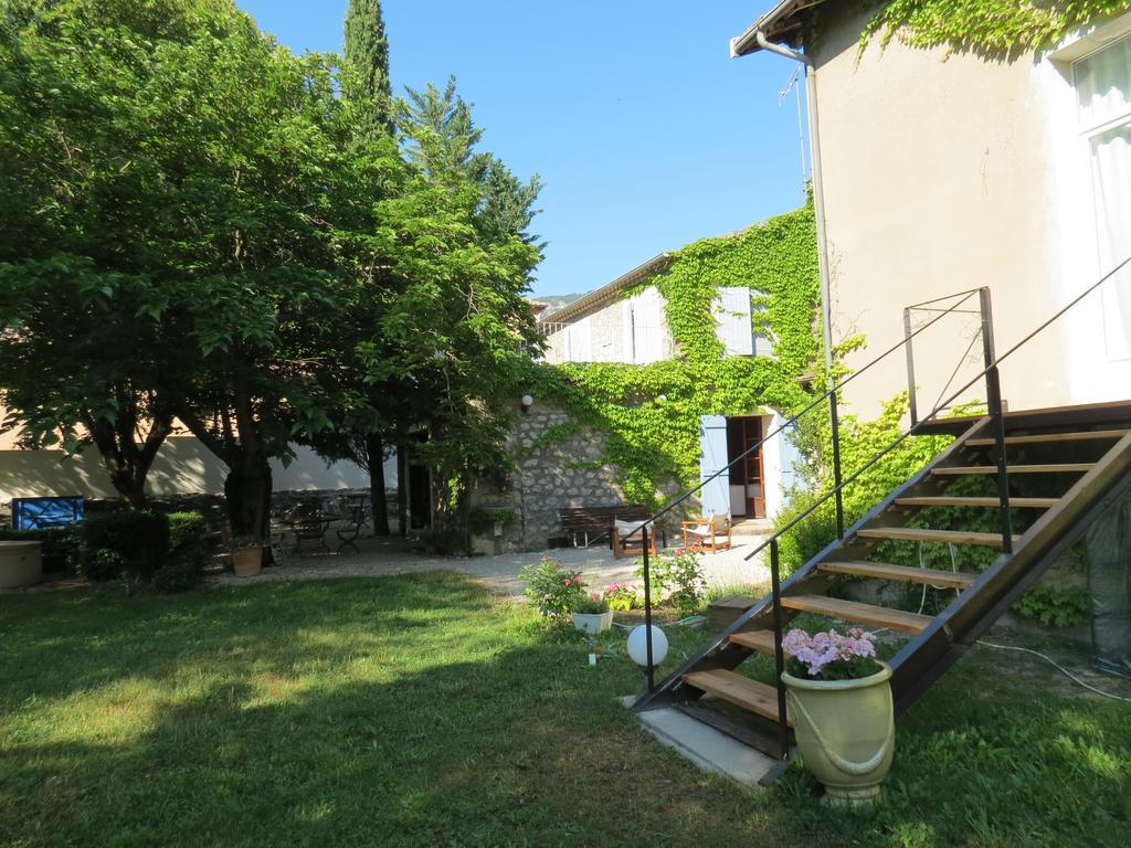 Le Jardin Bed and Breakfast Laragne-Monteglin Exteriör bild