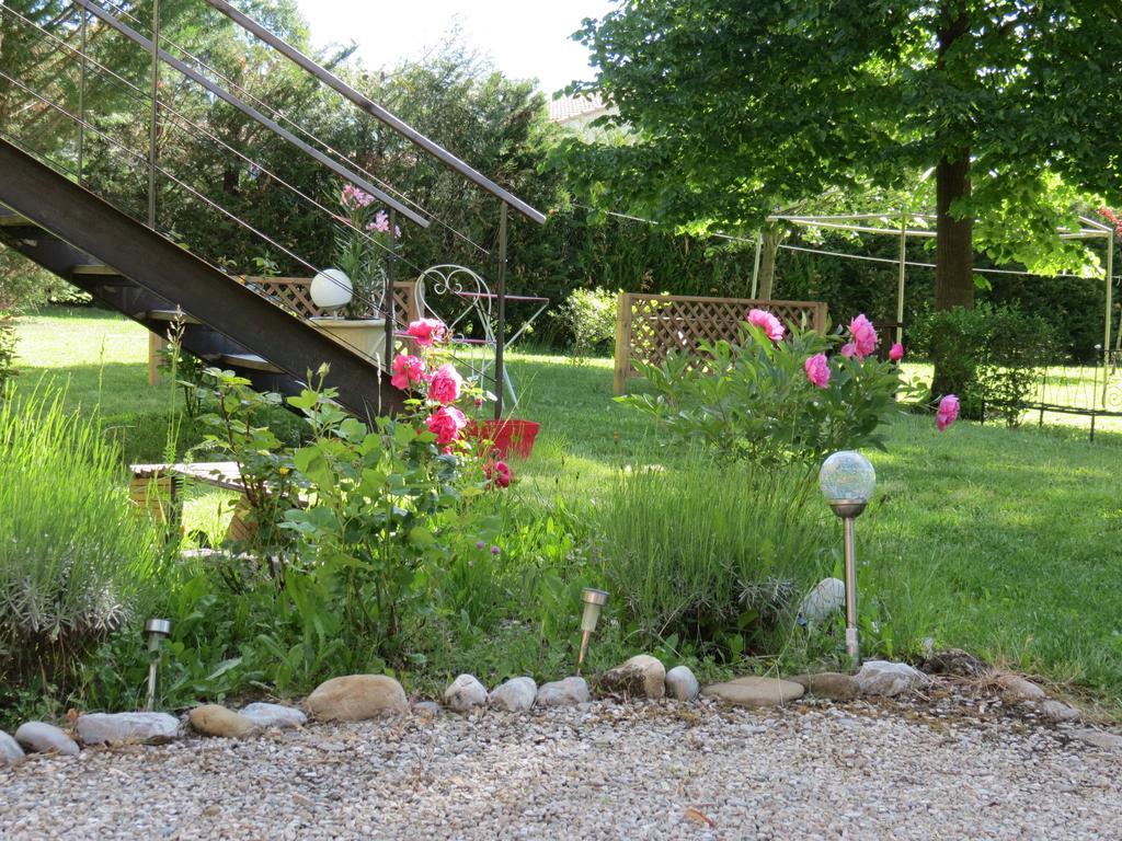 Le Jardin Bed and Breakfast Laragne-Monteglin Exteriör bild