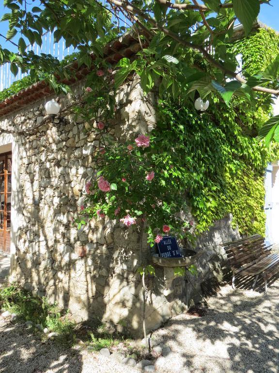 Le Jardin Bed and Breakfast Laragne-Monteglin Exteriör bild